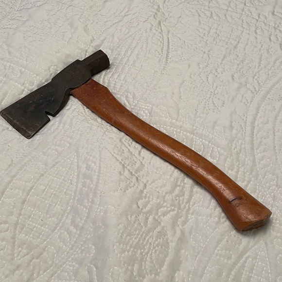Vintage Tool Keen Kutter Hatchet with Wooden Handle Collectibles - Picture 1 of 12